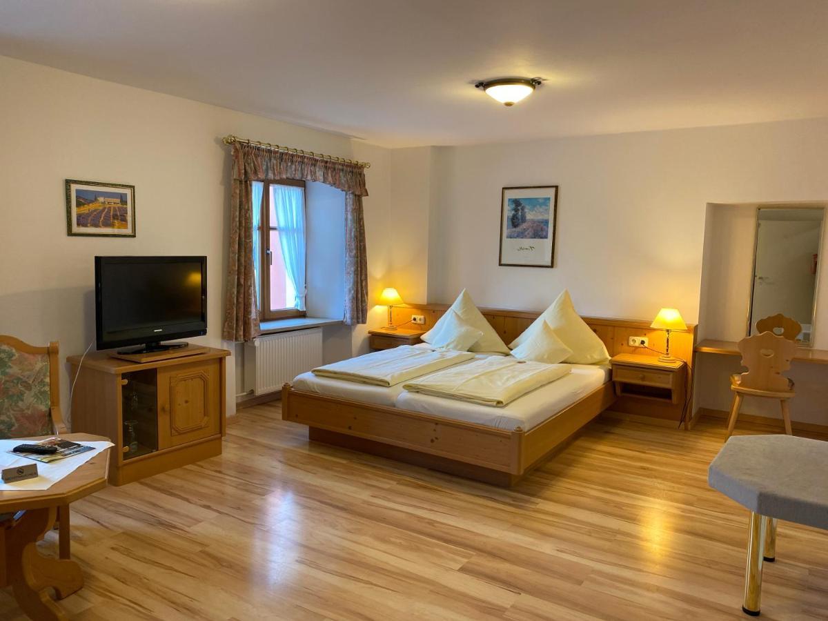 Hotel Lobmeyer Roding Ngoại thất bức ảnh